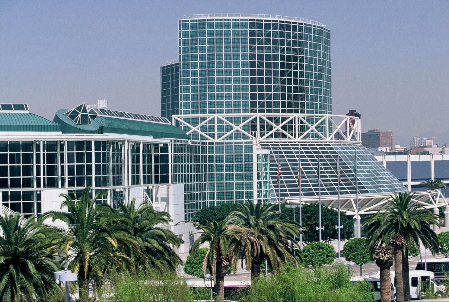Los Angeles Convention Center Combats State's Drought Conditions | TSNN